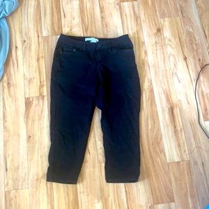 Capri black jeans
